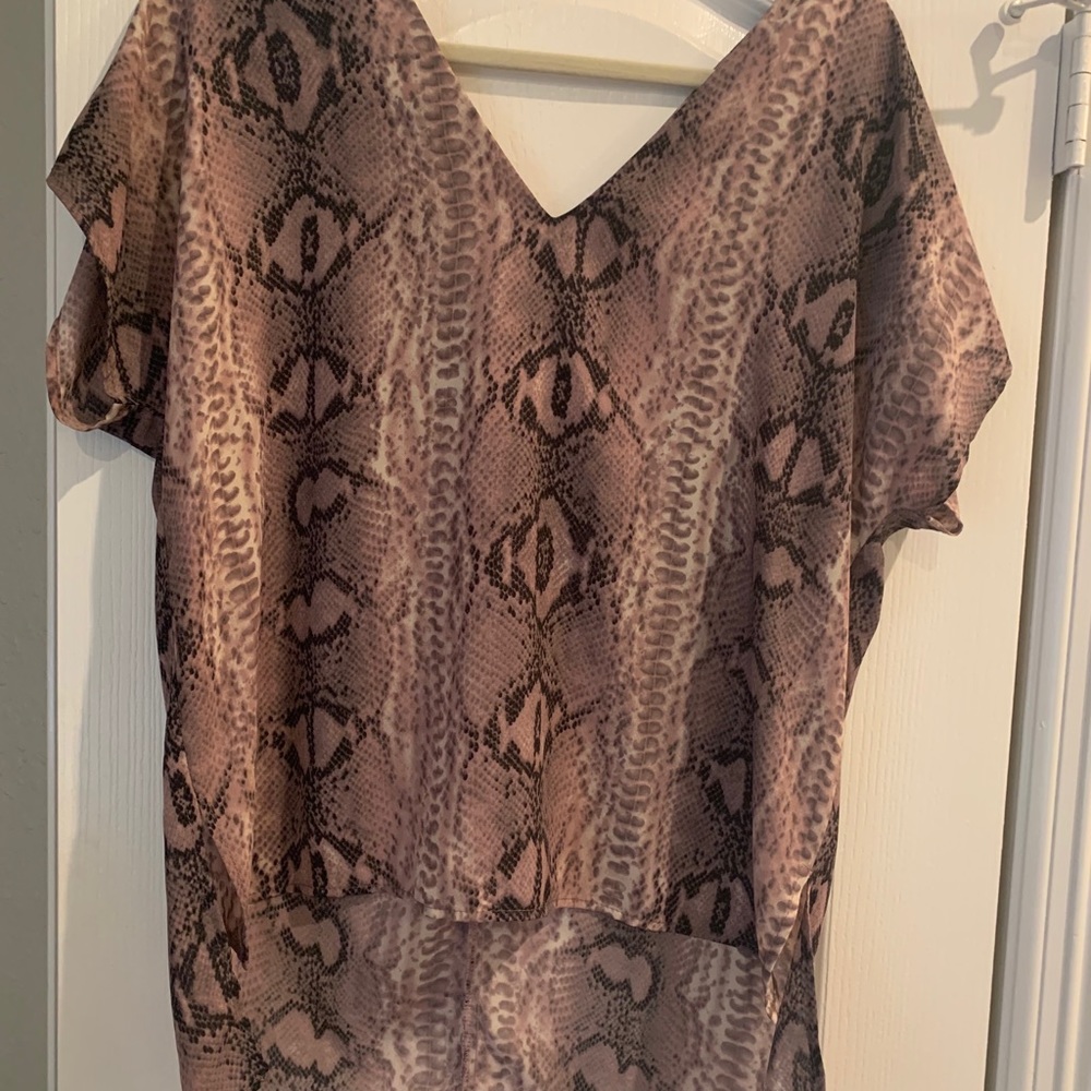 Brand new mauve snakeskin pattern blouse